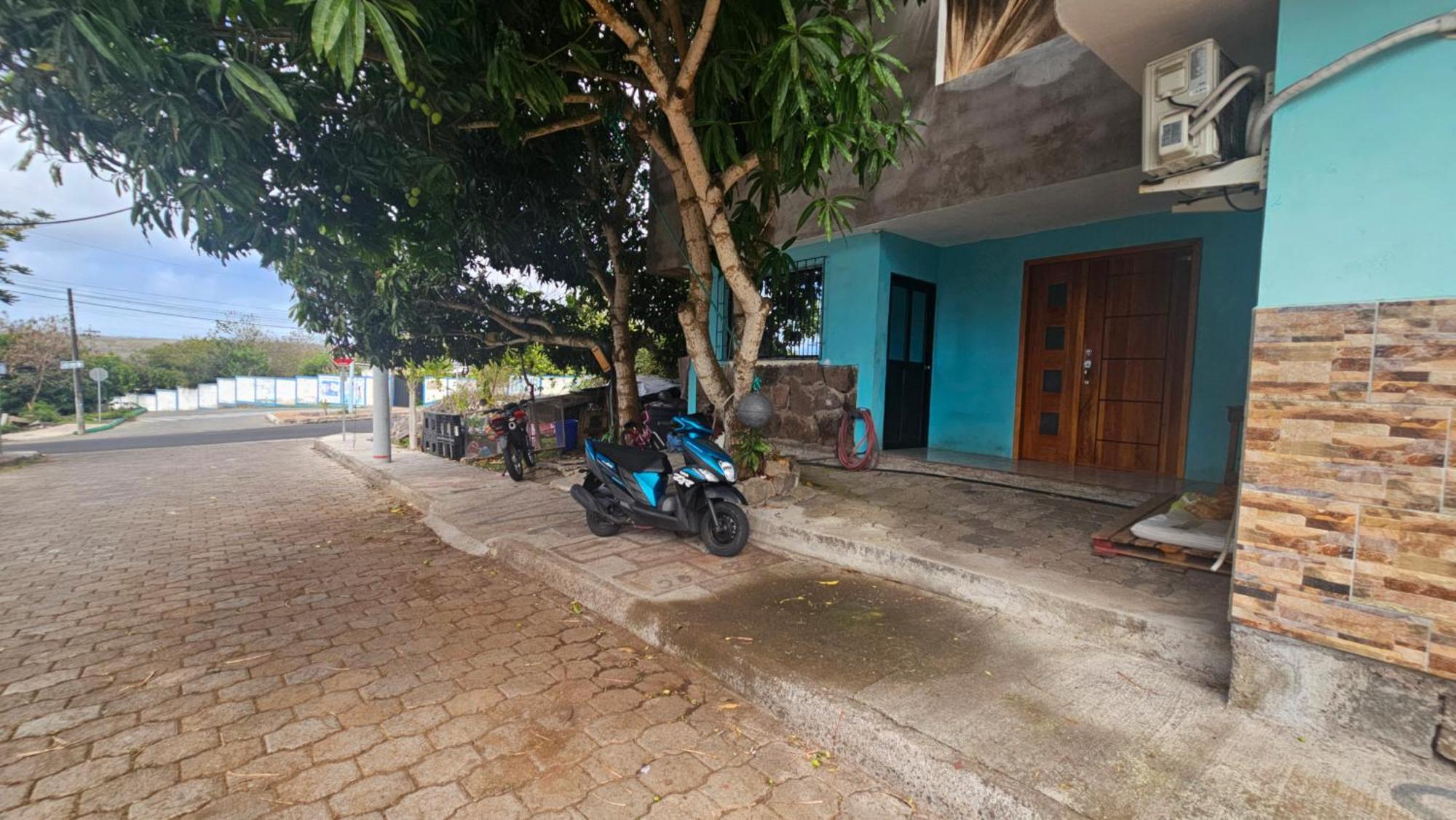 Homestay Flor's House *